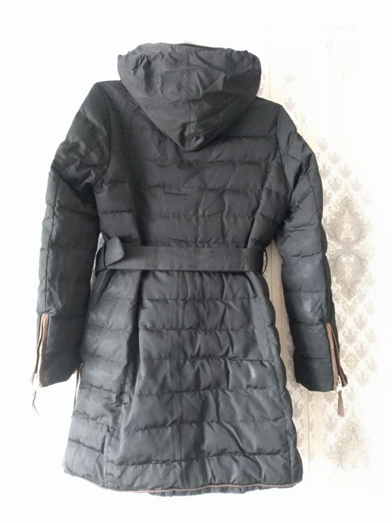 Продам куртку демисезонную