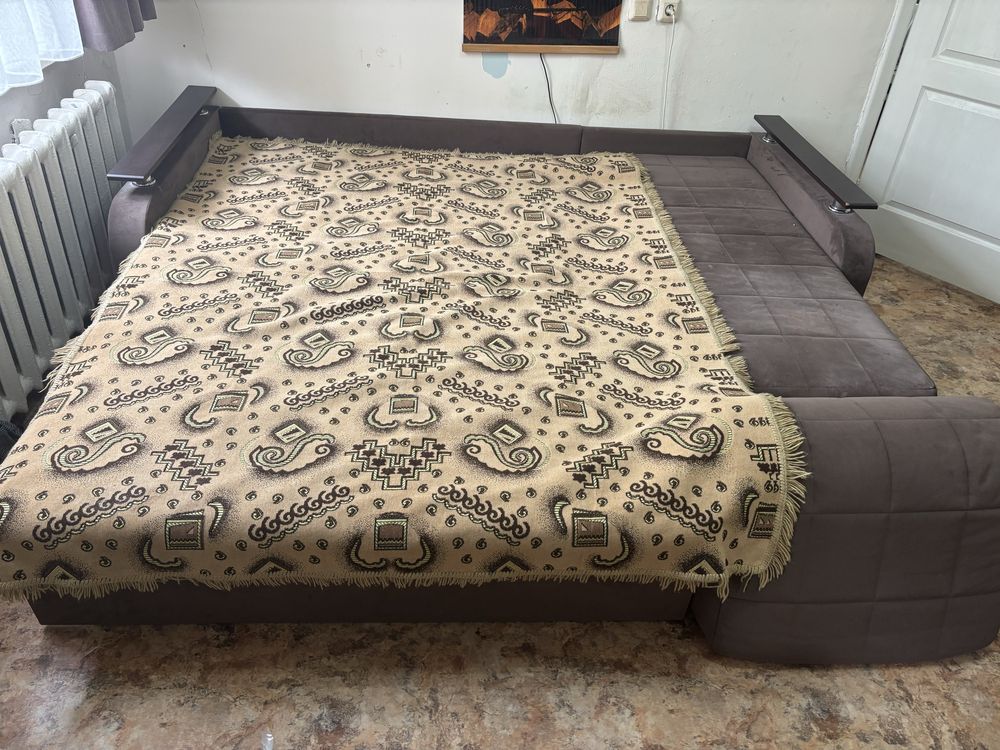 Продам 2 угловых дивана