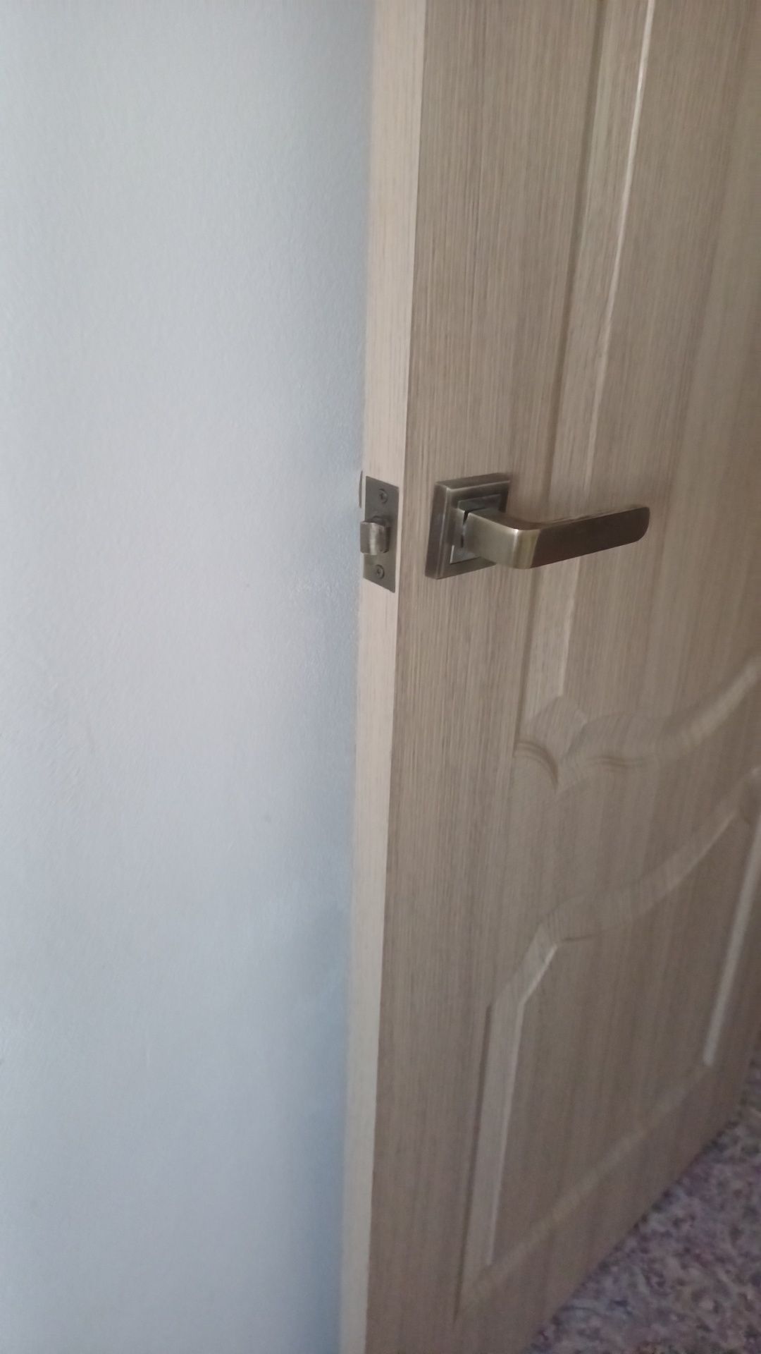 Продам двери б/у