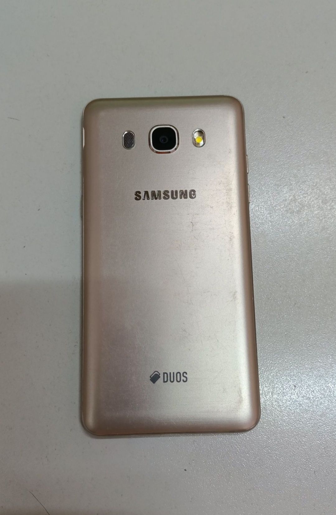 Продам смартфон Samsung Galaxy J5 2016 SM-J510FN/DS