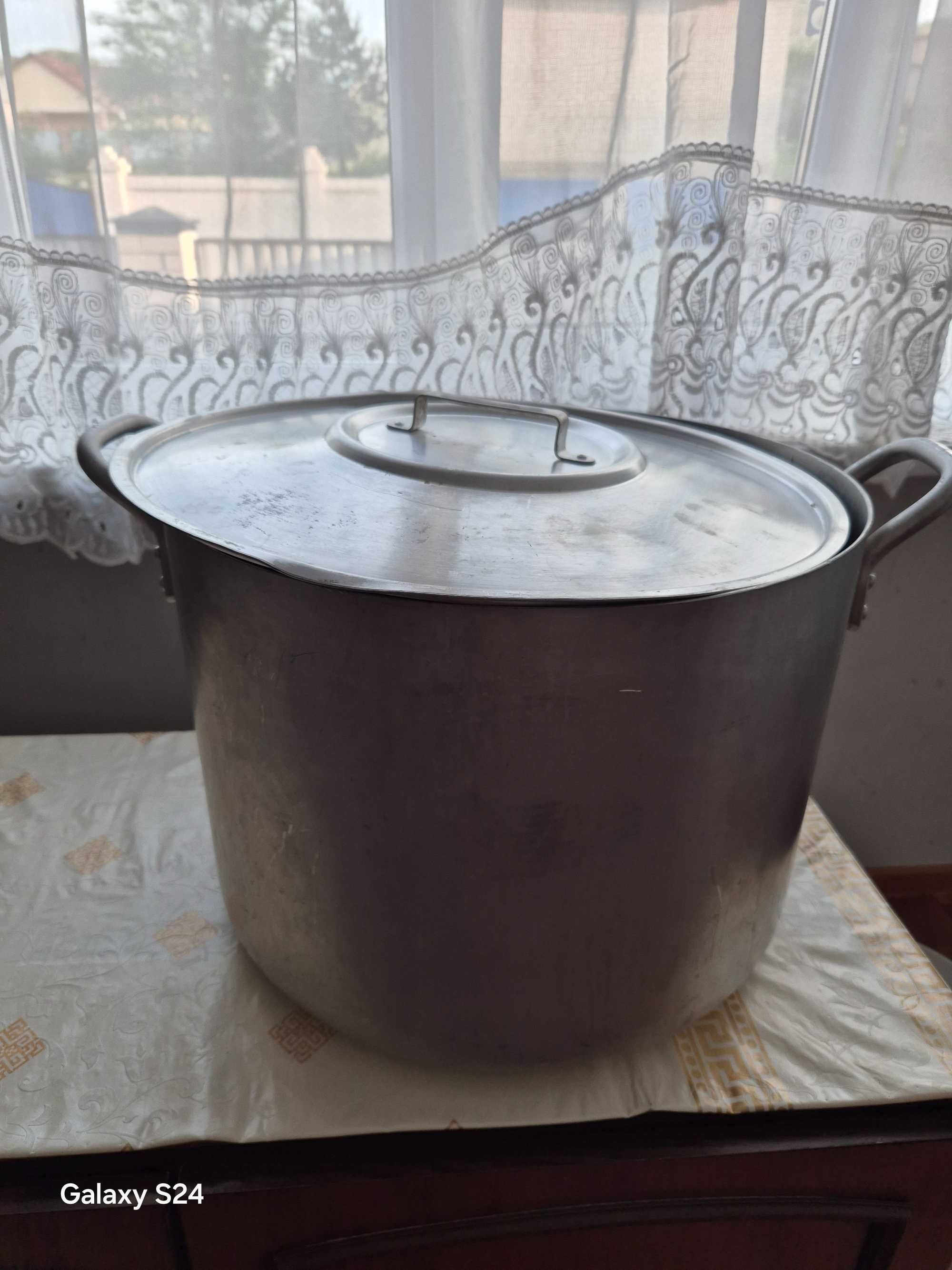 Продам кастрюлю бак
