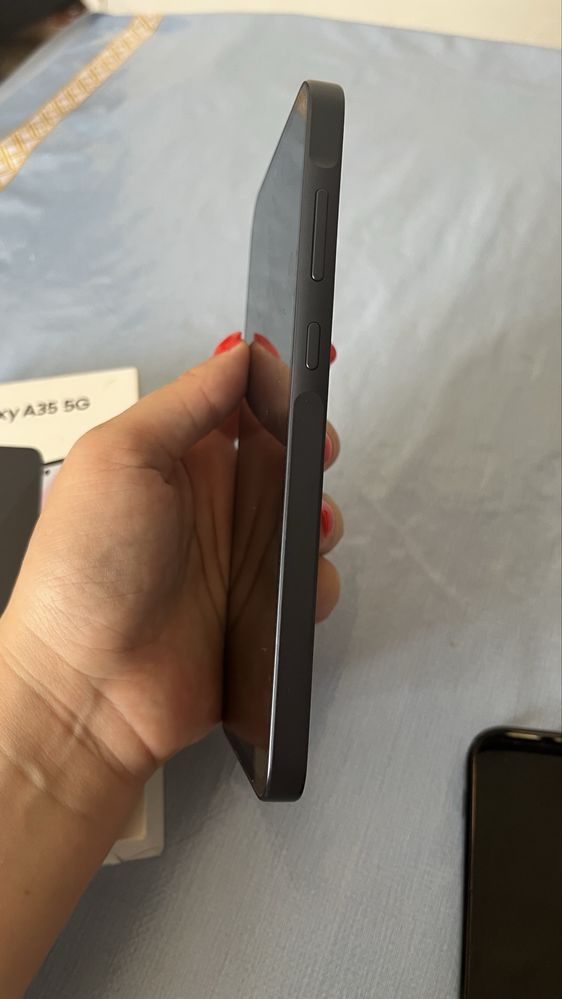 samsung а35 256 гб в отличном состояний
