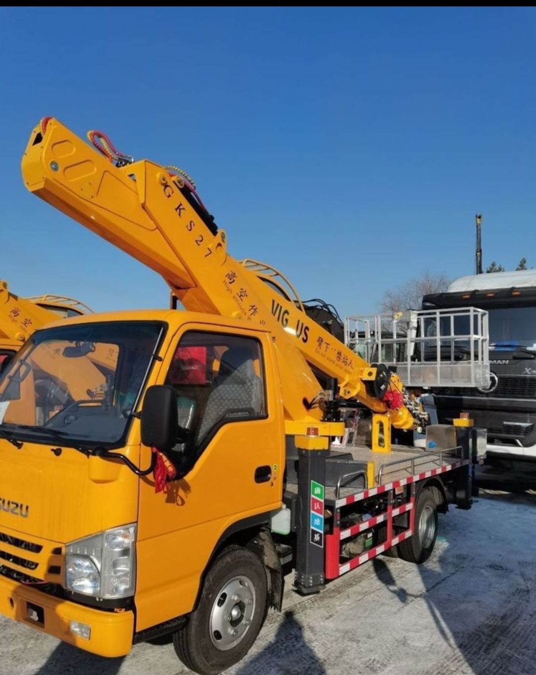 Услуги автовышки, аренда 27-30 метров АГП телескоп.