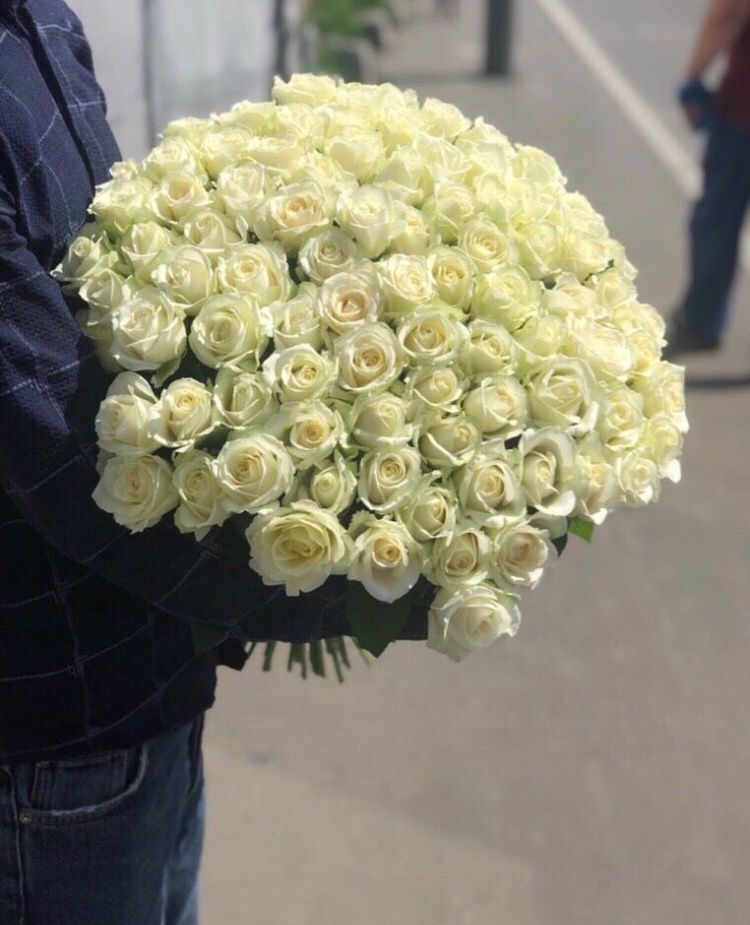Цветы и розы с доставкой по низким ценам