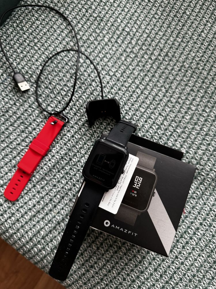 Продам часы Amazfit Bip