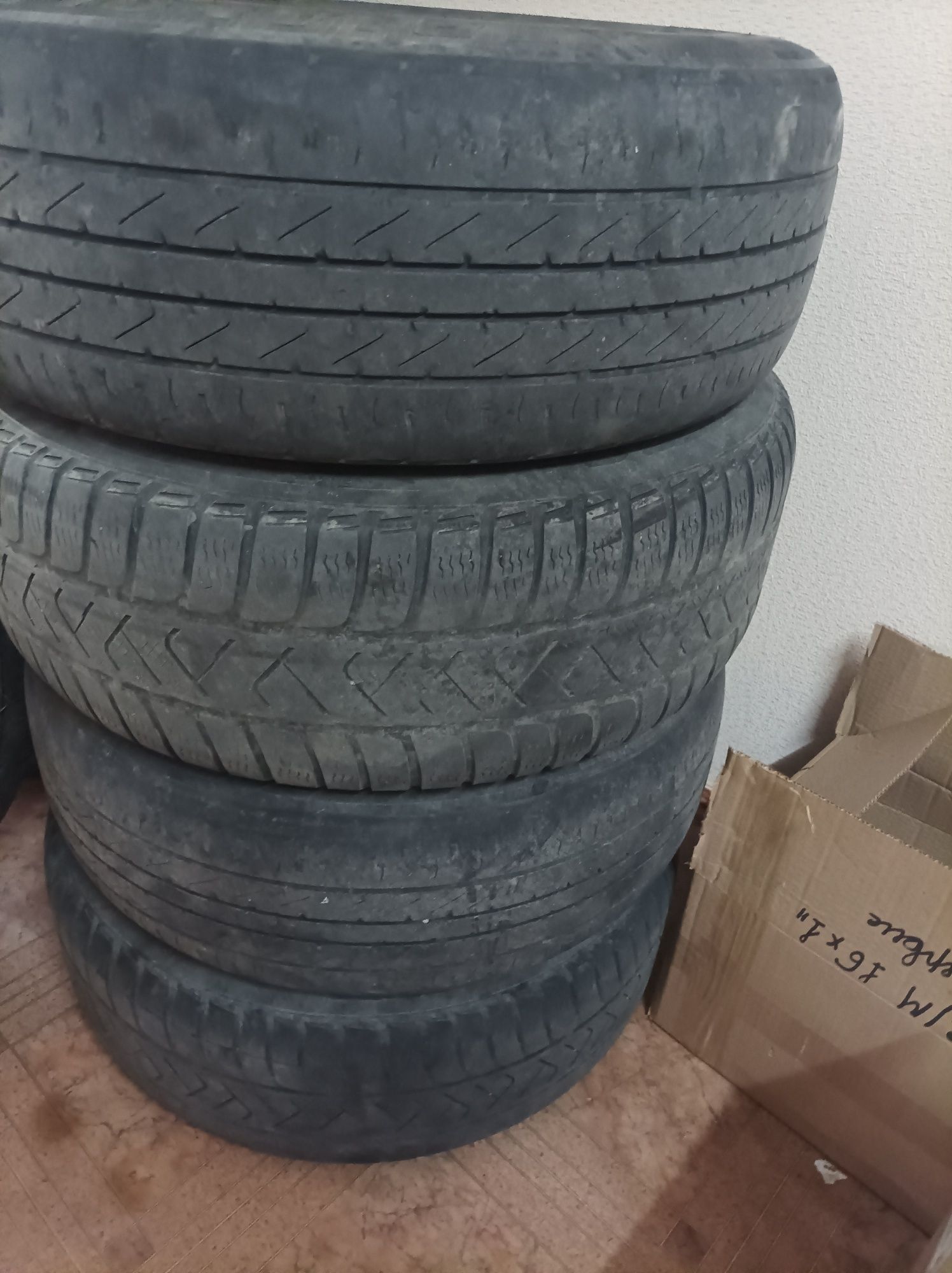 Продам комплект дисков тайота R16