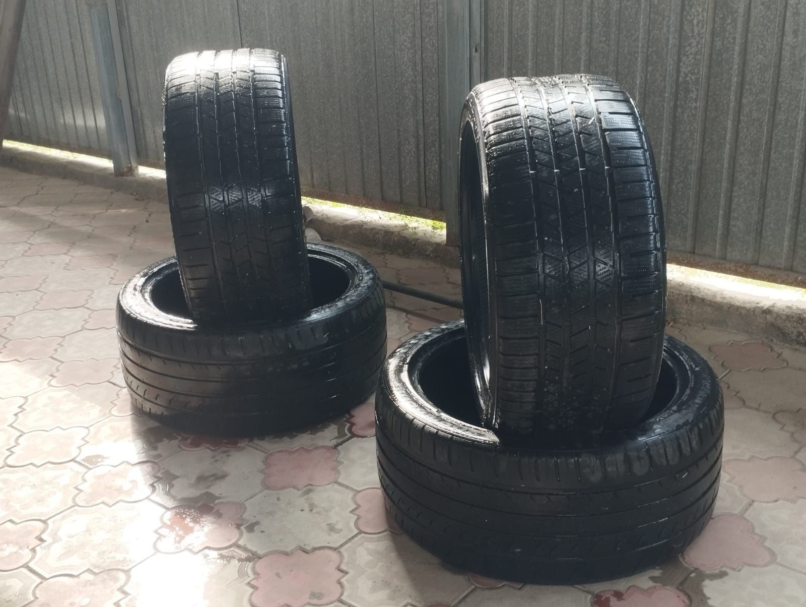 Продается калесо continental 295/35 R21