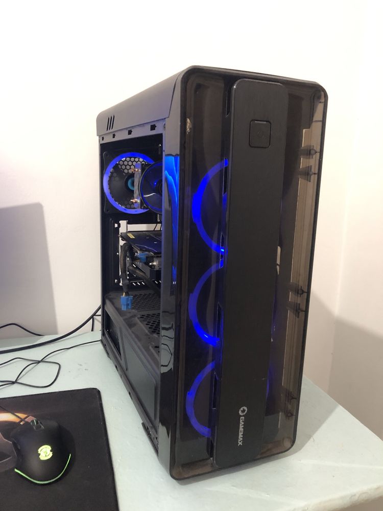 Продам игровой компьютер с комлектом