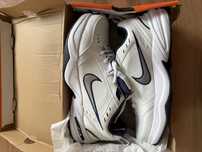 Nike Air Monarh IV