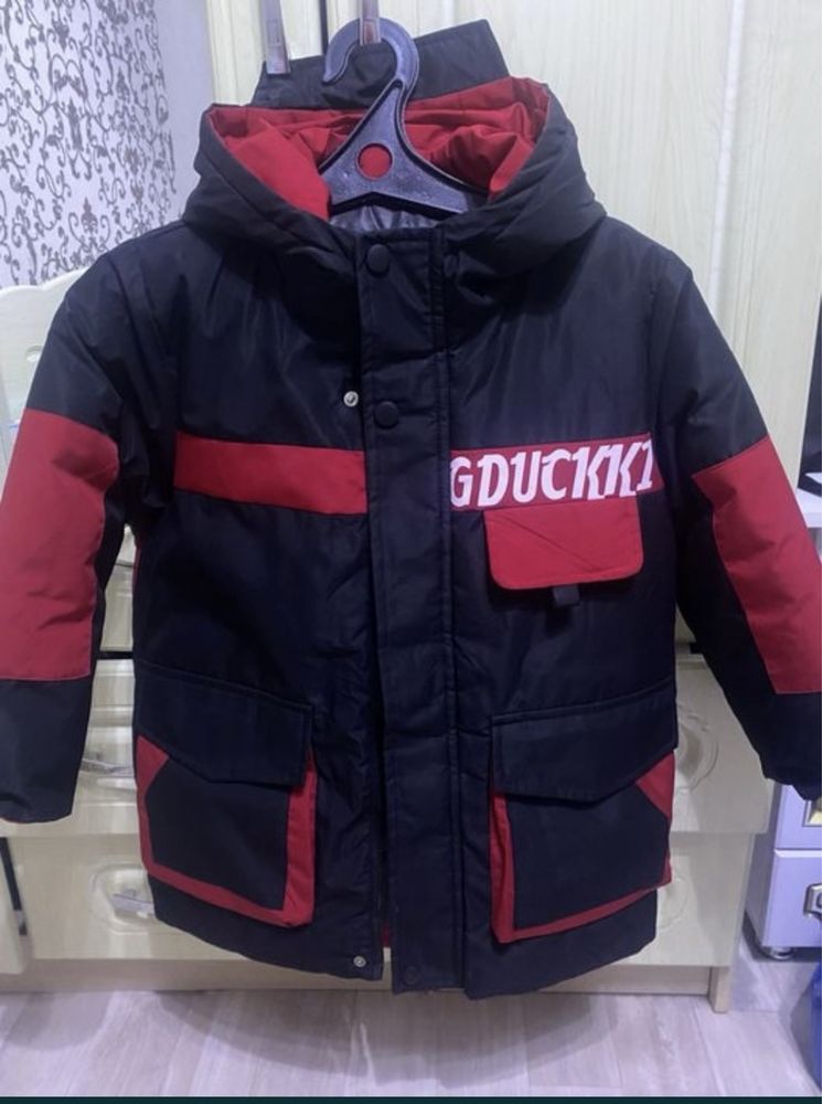 Продам демисезонную куртку