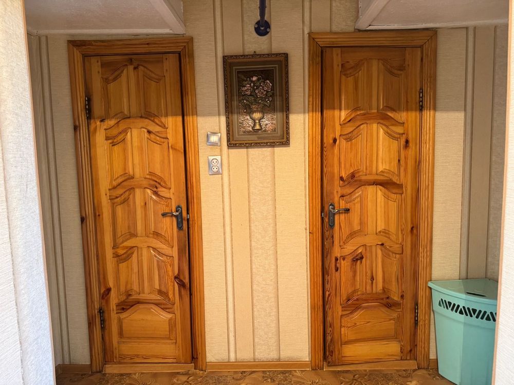 Продам деревяные двери