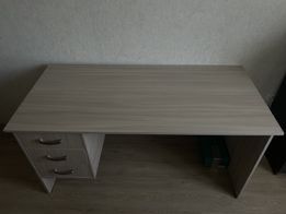 Продаю стол Үстелді сатамын