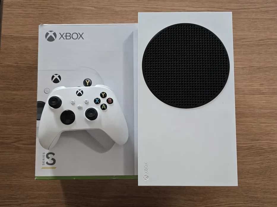 Игровая приставка Xbox series S
