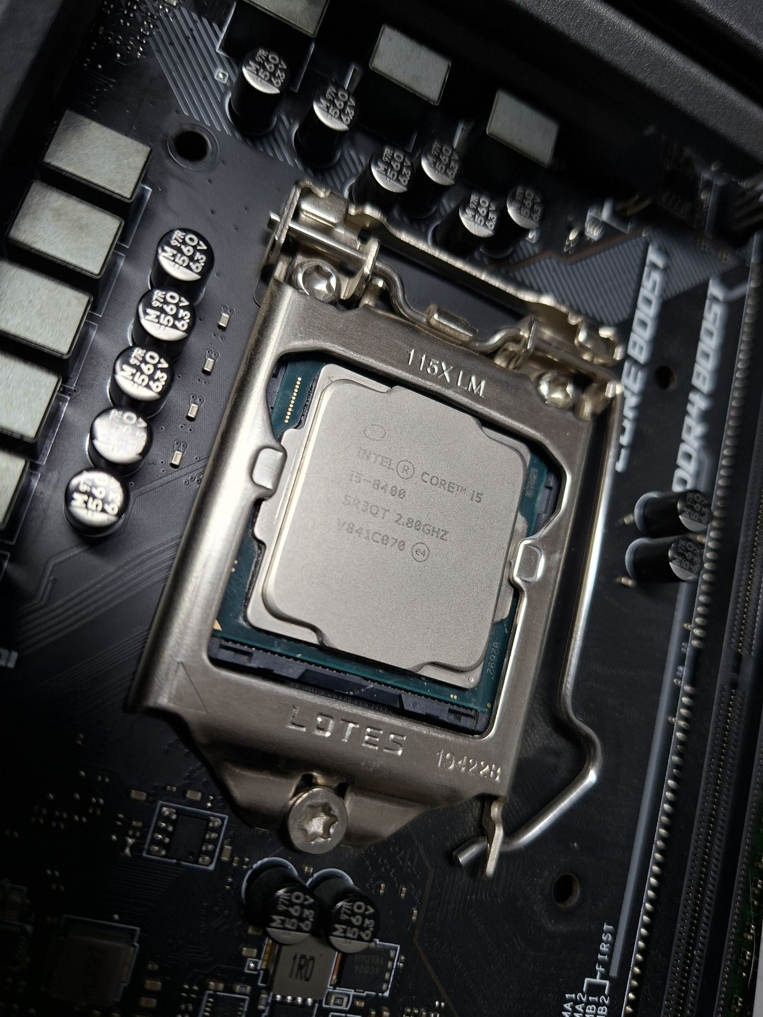 Комплект Материнская плата MSI Z390 Tomahawk,  i5 8400, 8x2 ddr4 adata