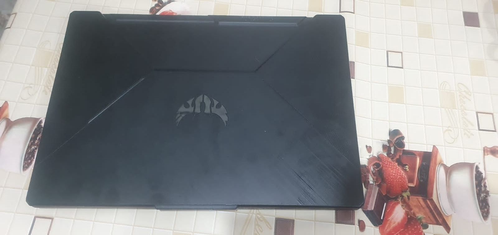 Продам игровой ноутбук asus ryzen 5 gtx 1650