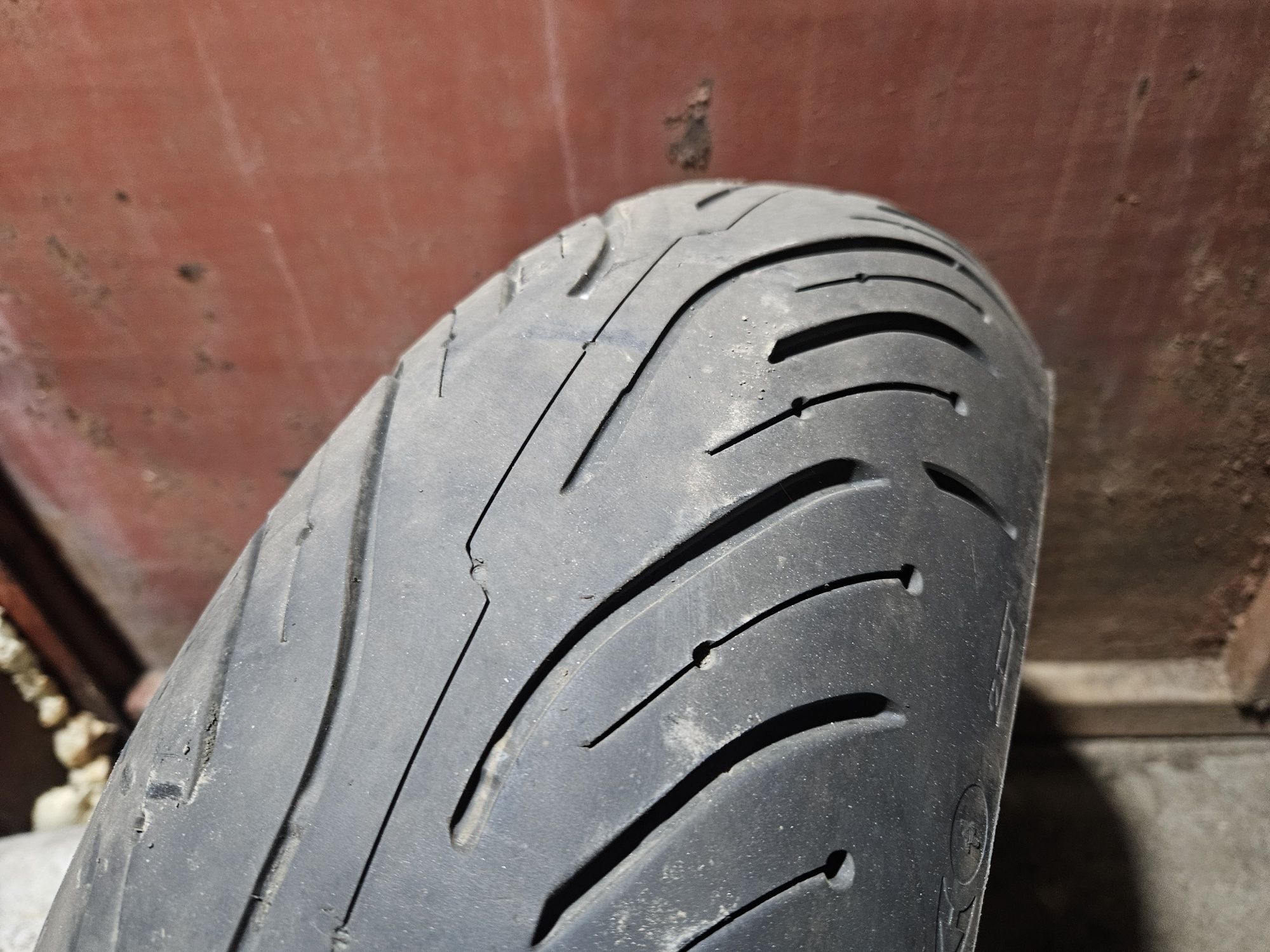 Michelin Pilot Road 4