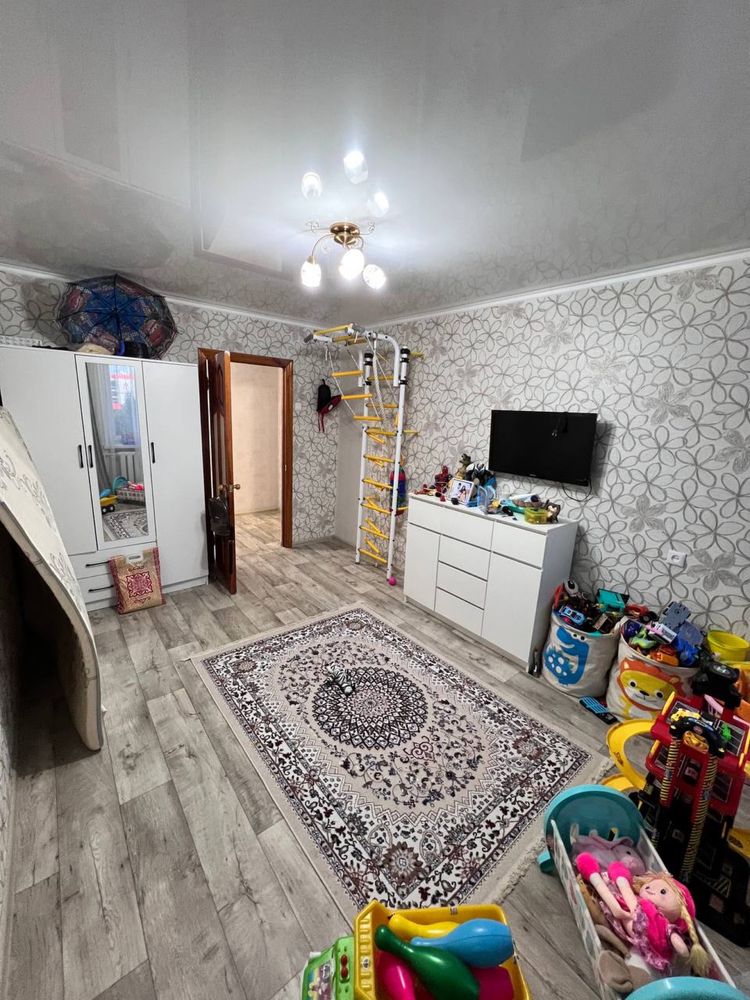 Продам трехкомнатную квартиру