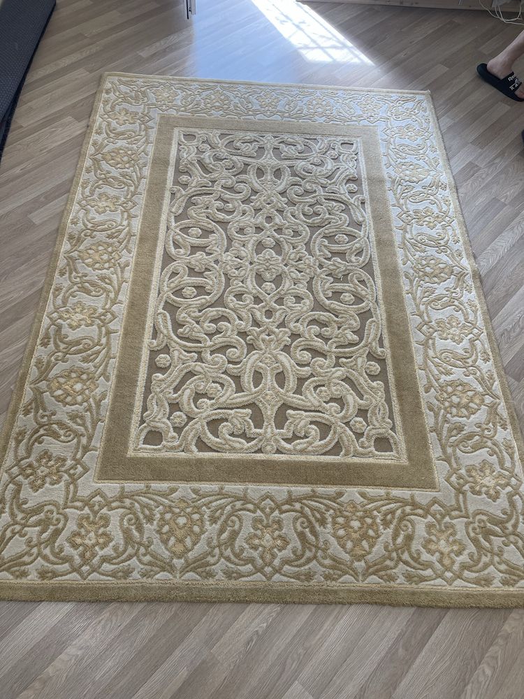 Продам ковер размеры 3*2 и 2*1.5