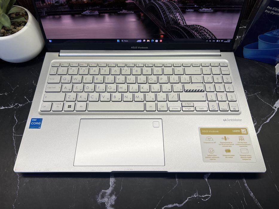 Ноутбук бизнес класса Asus VivoBook Oled 15 | Core i3-1220P | 16GB[16]