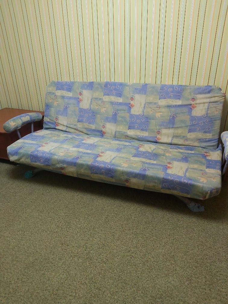 Каркасный диван 2м×1,4
