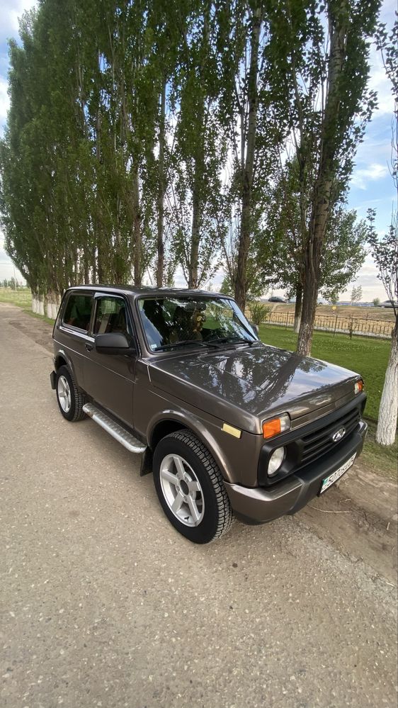 Продам нива урбан
