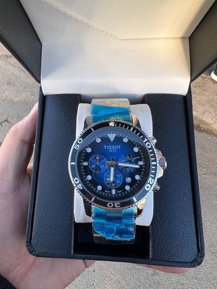 TISSOT наручные часы