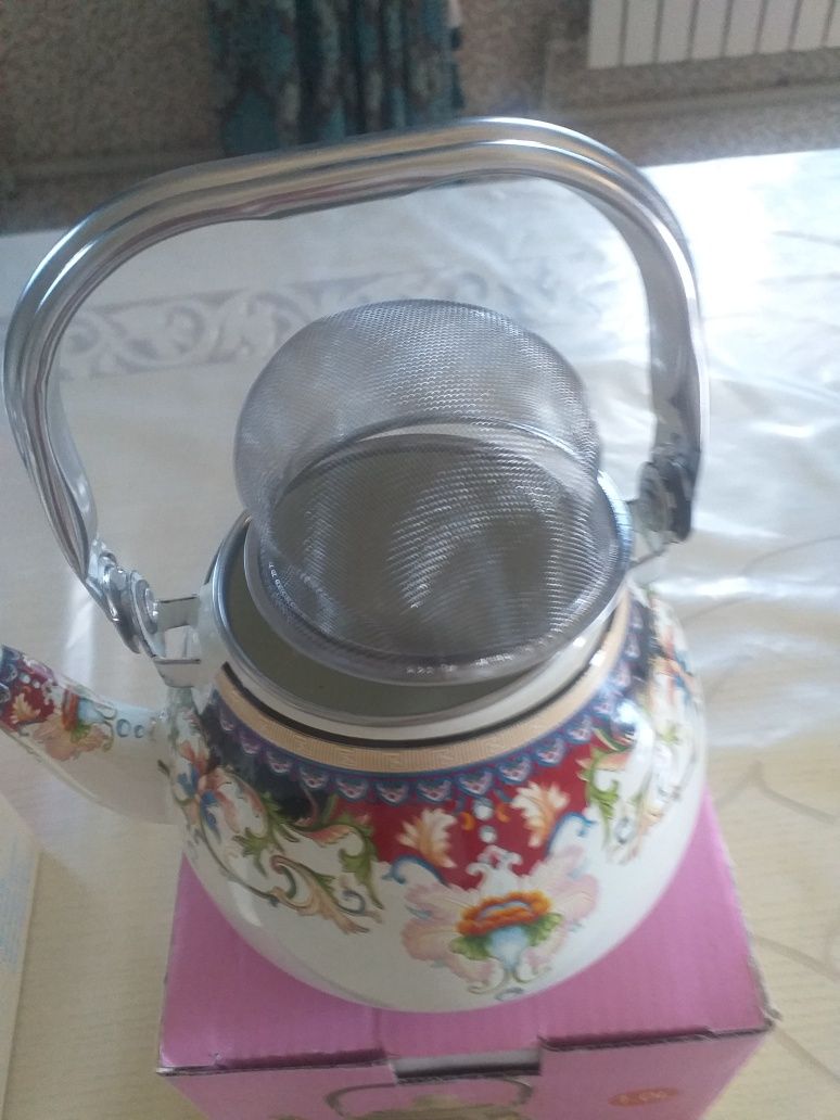Чайники заварочные новые с сеточкой