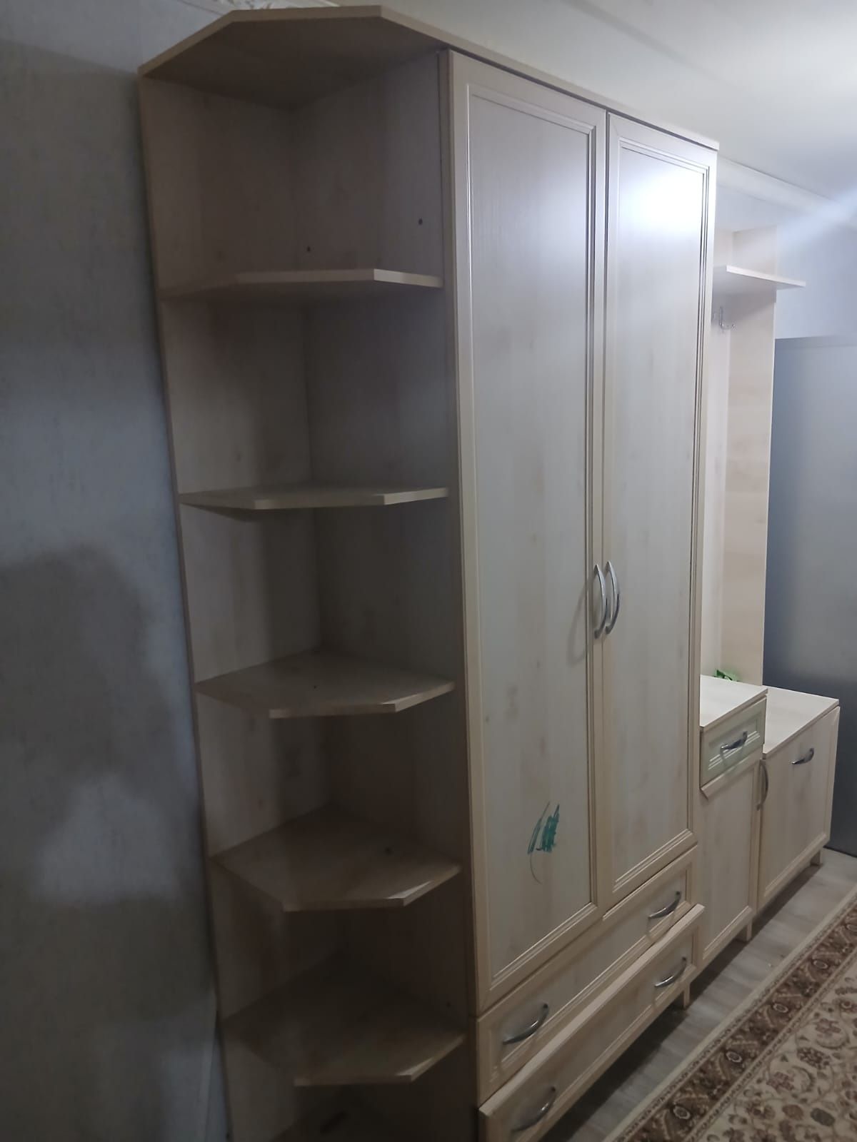 Продам шкаф мебель есть доставка