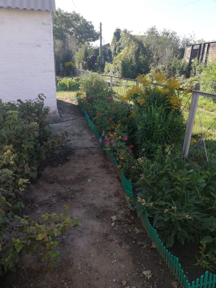 Срочно продам  дачу в районе между Аэропортом и опытным полем!
