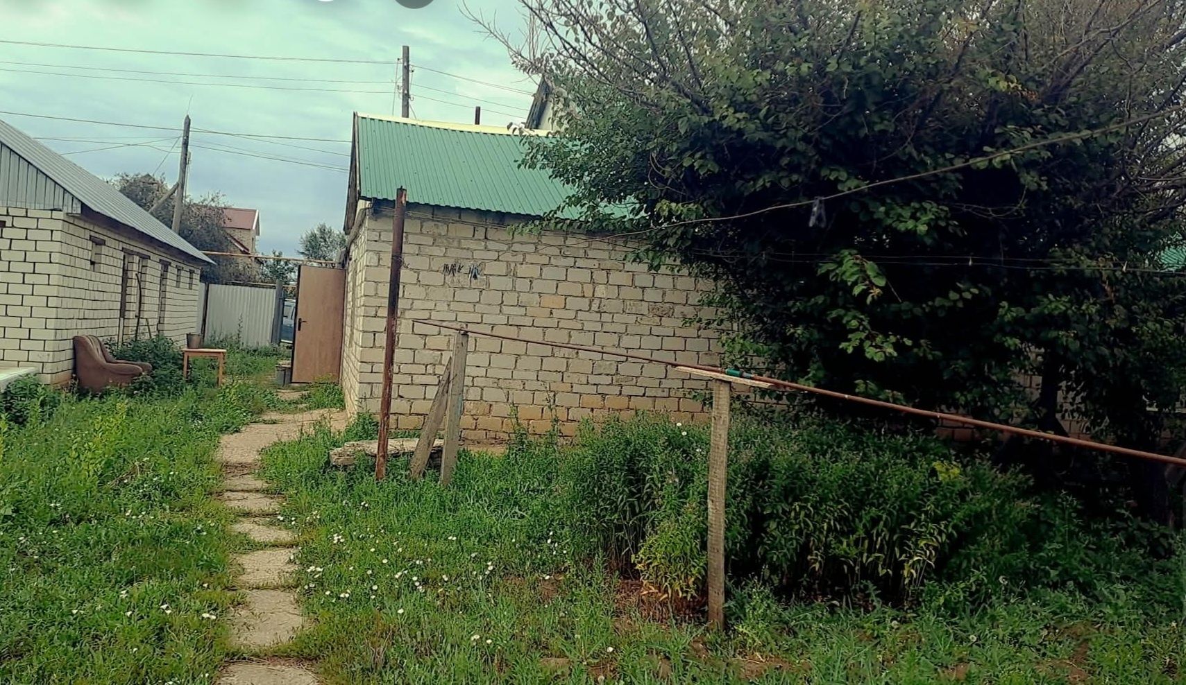 Продам дом в круглоозёрном · 4 комнат + кухня+коридор+ санузел и т.д.·
