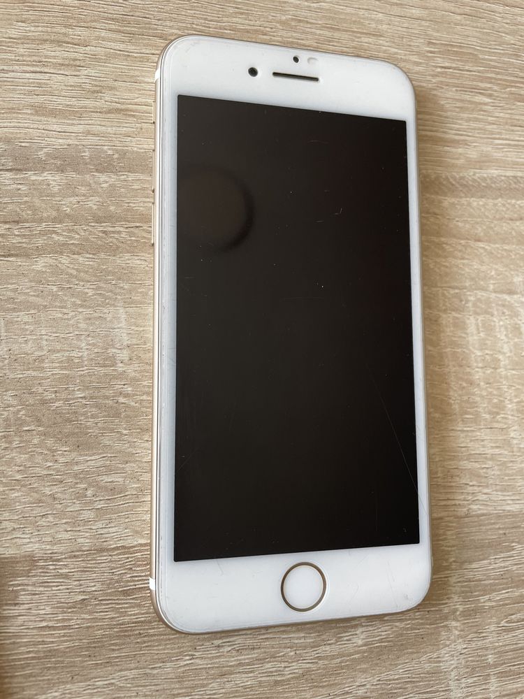 Продам Iphone 7