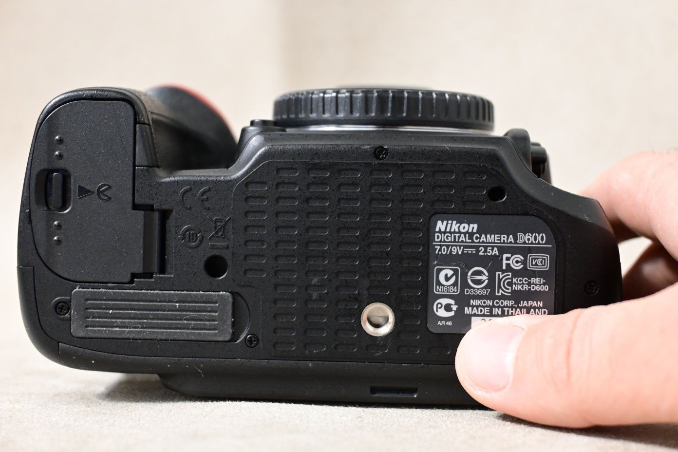 Продам NIKON D600.