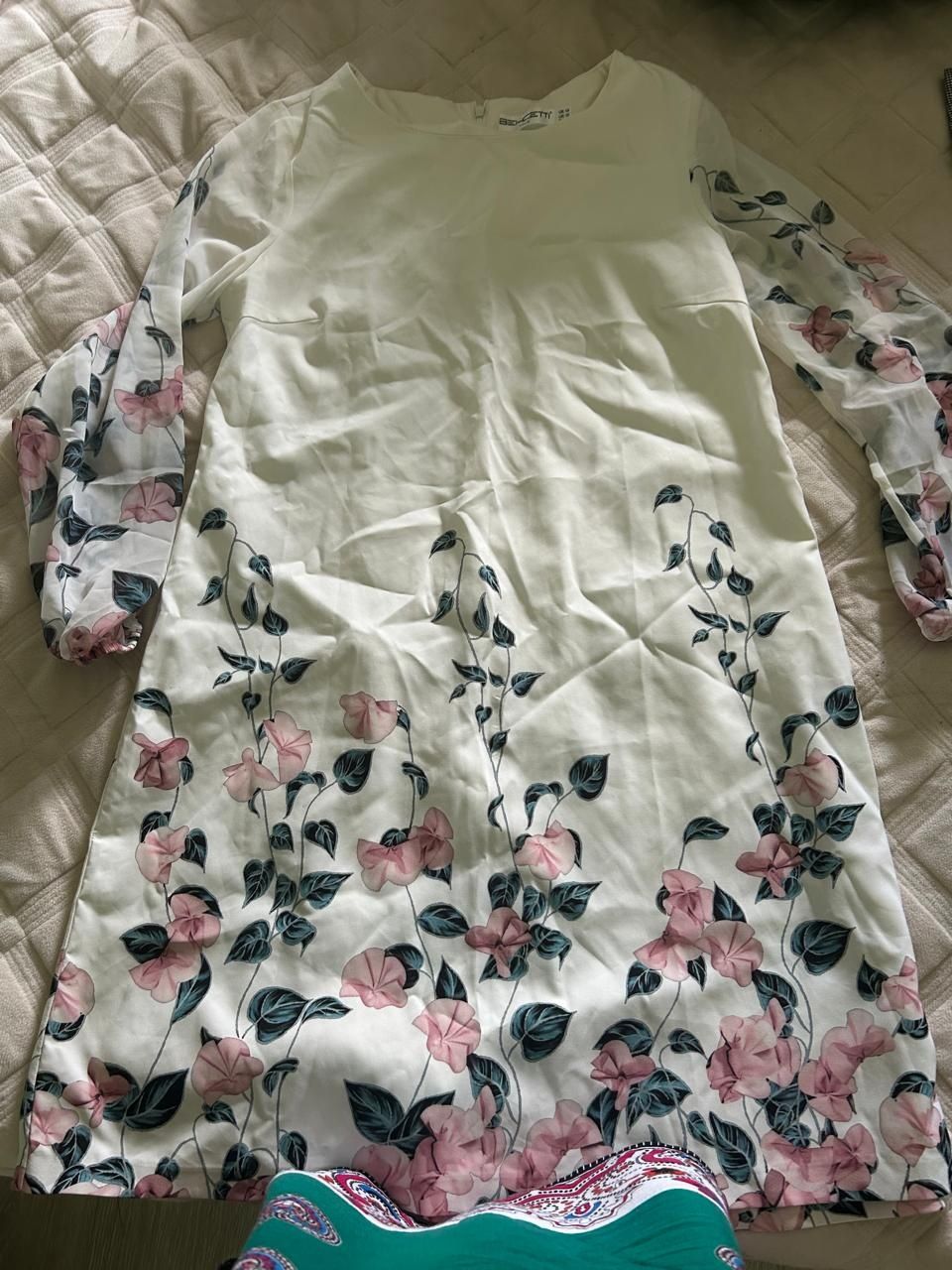 Продам женские вещи