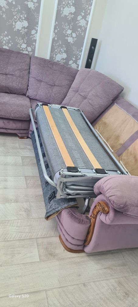 Диван угловой  для гостиной или хола