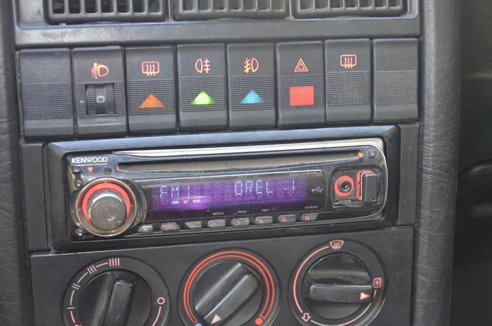 AUDI 80/90 планка под полный ряд кнопок