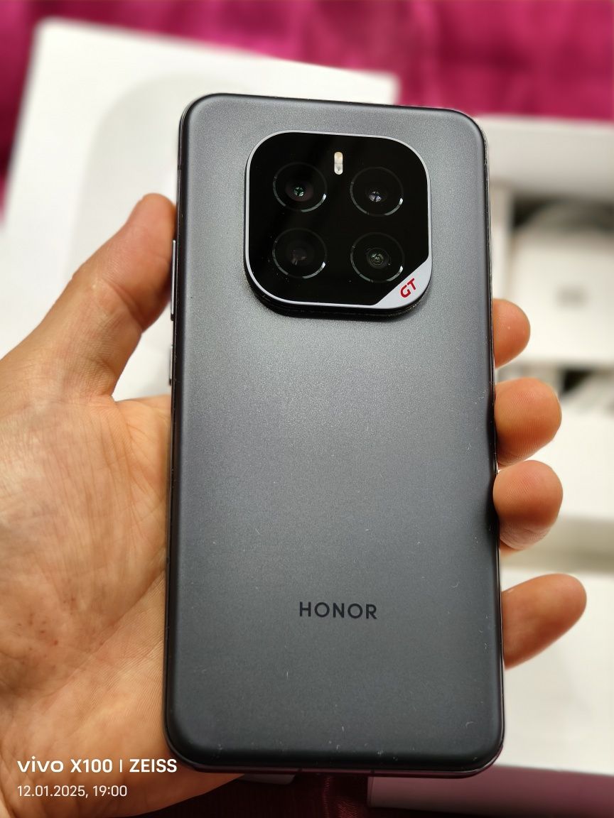 Honor GT Pro 512 gb Ram 12 5G 7200 mah Battery