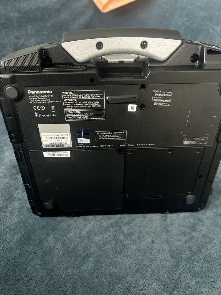 Panasonic Toughbook продается ноутбук для полевых условиях