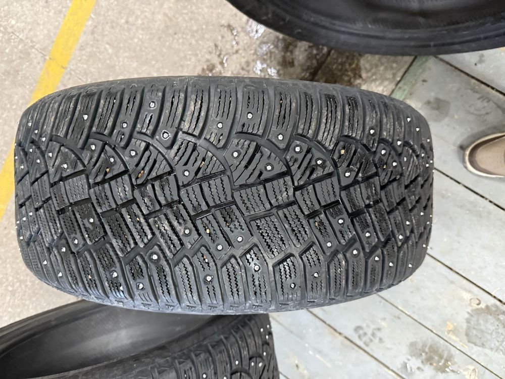 Продам зимние шины Continental IceContact 2