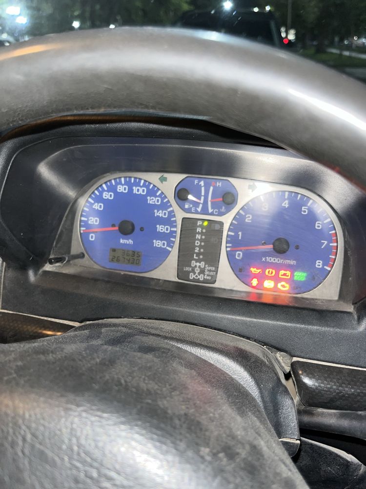 Mitsubishi pajero io