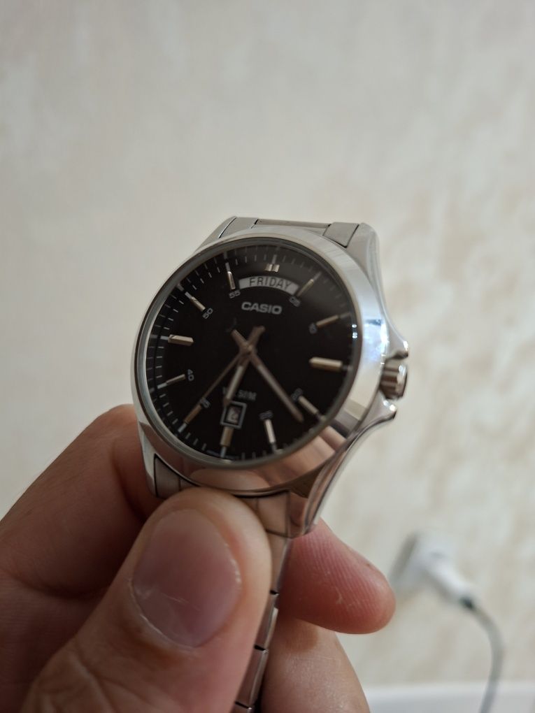 Мужские часы Casio.