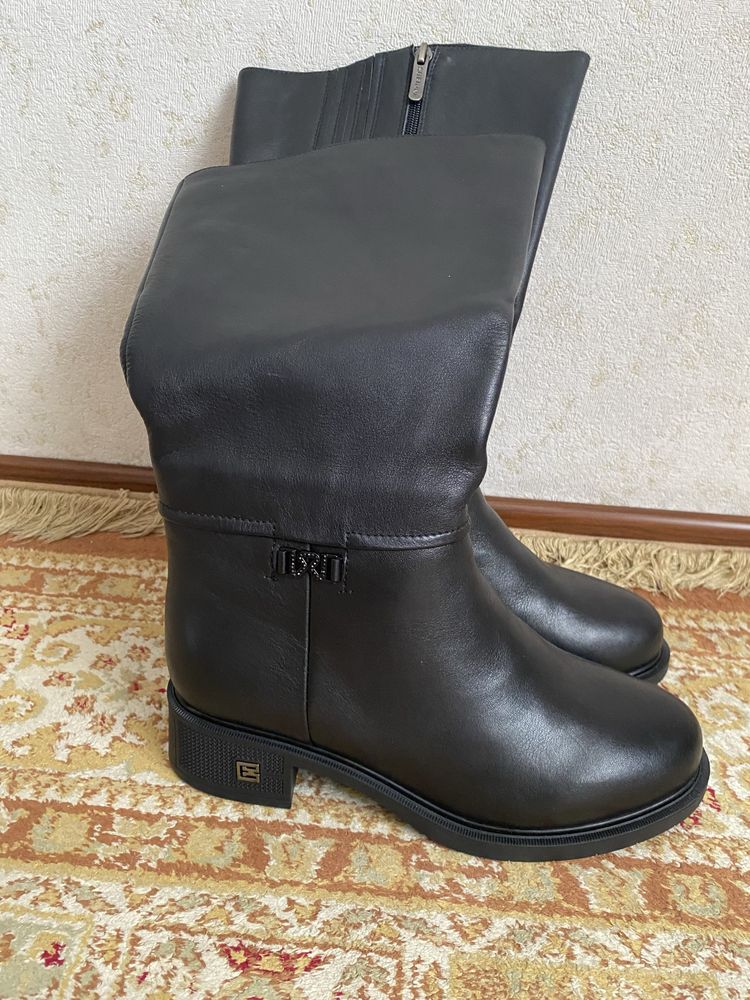 Продам новые сопоги натуральная кожа и мех хорошего качества
