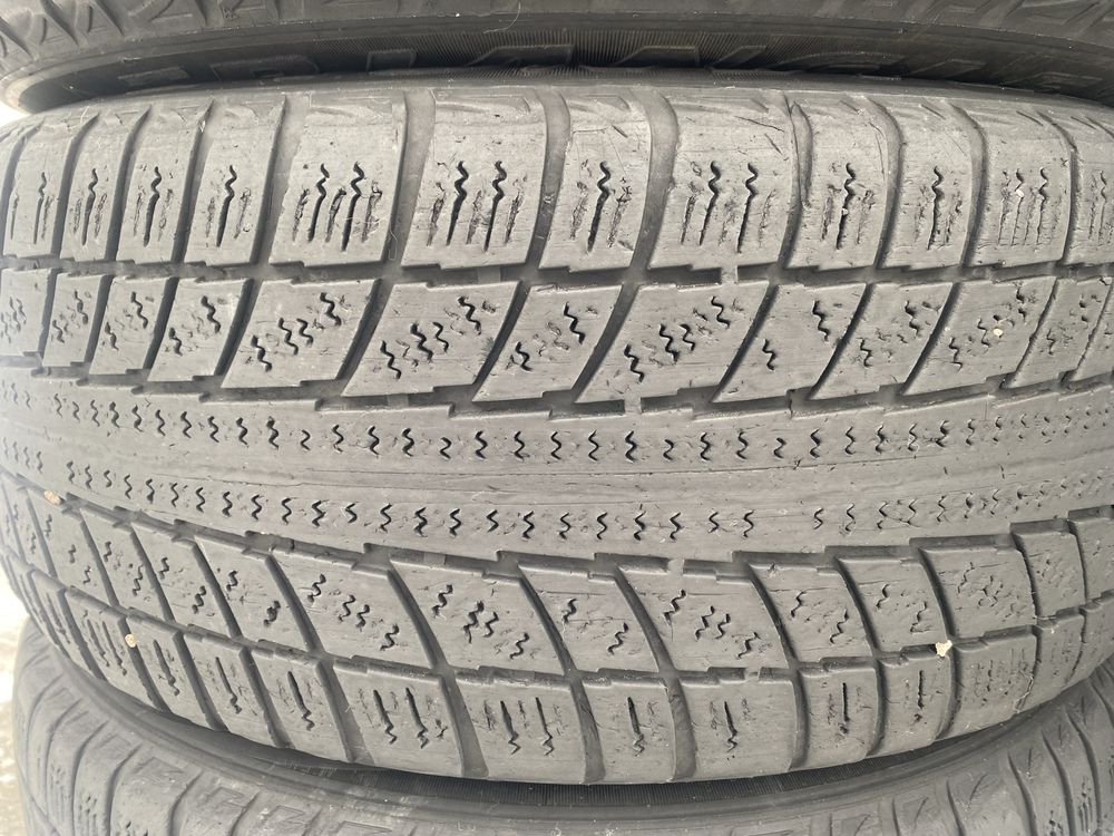 Пара зимние шины 205/55/16 205/55R16 Triangle.