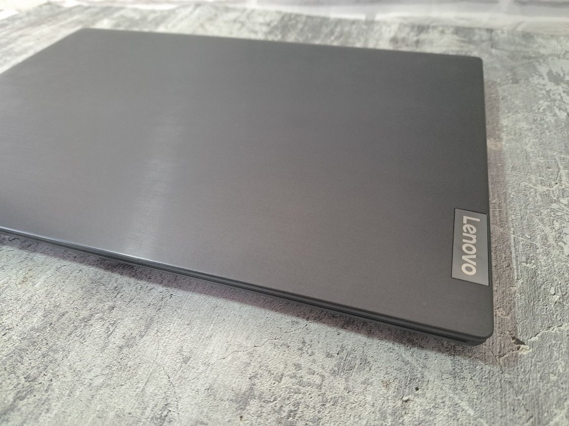 Продам ультрабук LENOVO Ideapad S145-15IGL (идеал)