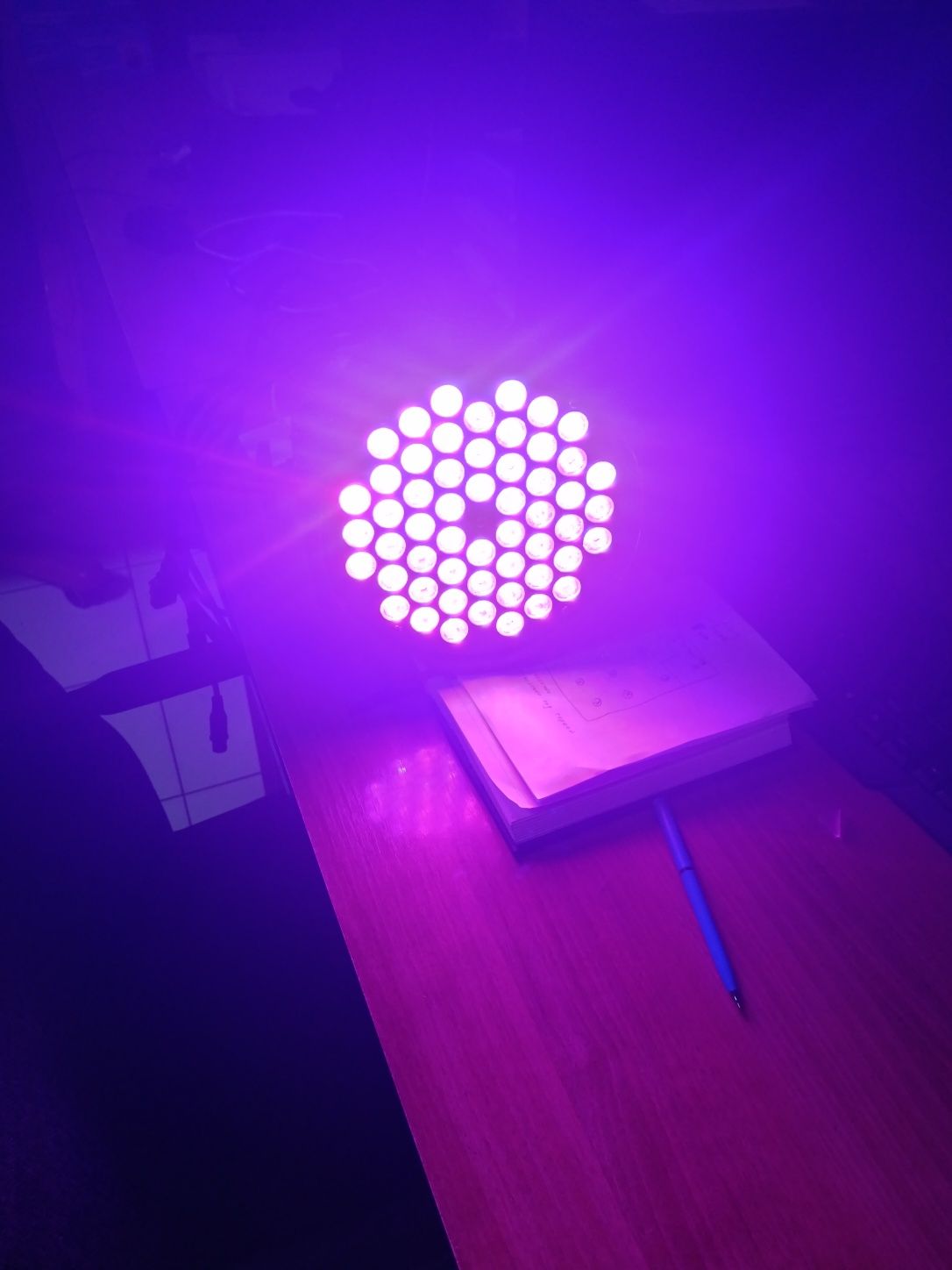Продам led прожектор