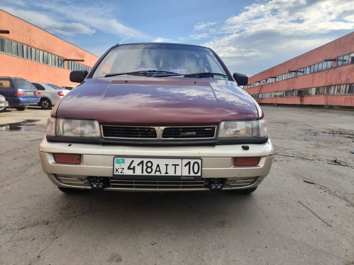 Mitsubishi Chariot