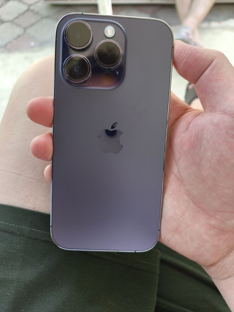 Продам iphone 14 pro
