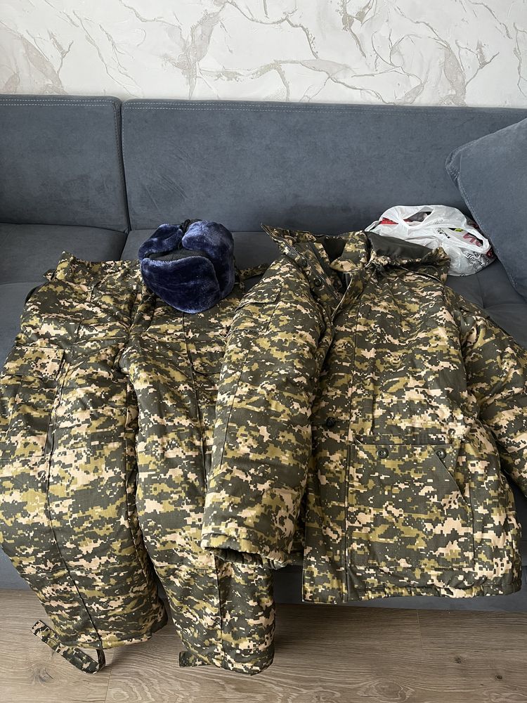 Продаю зимнюю военную форму
