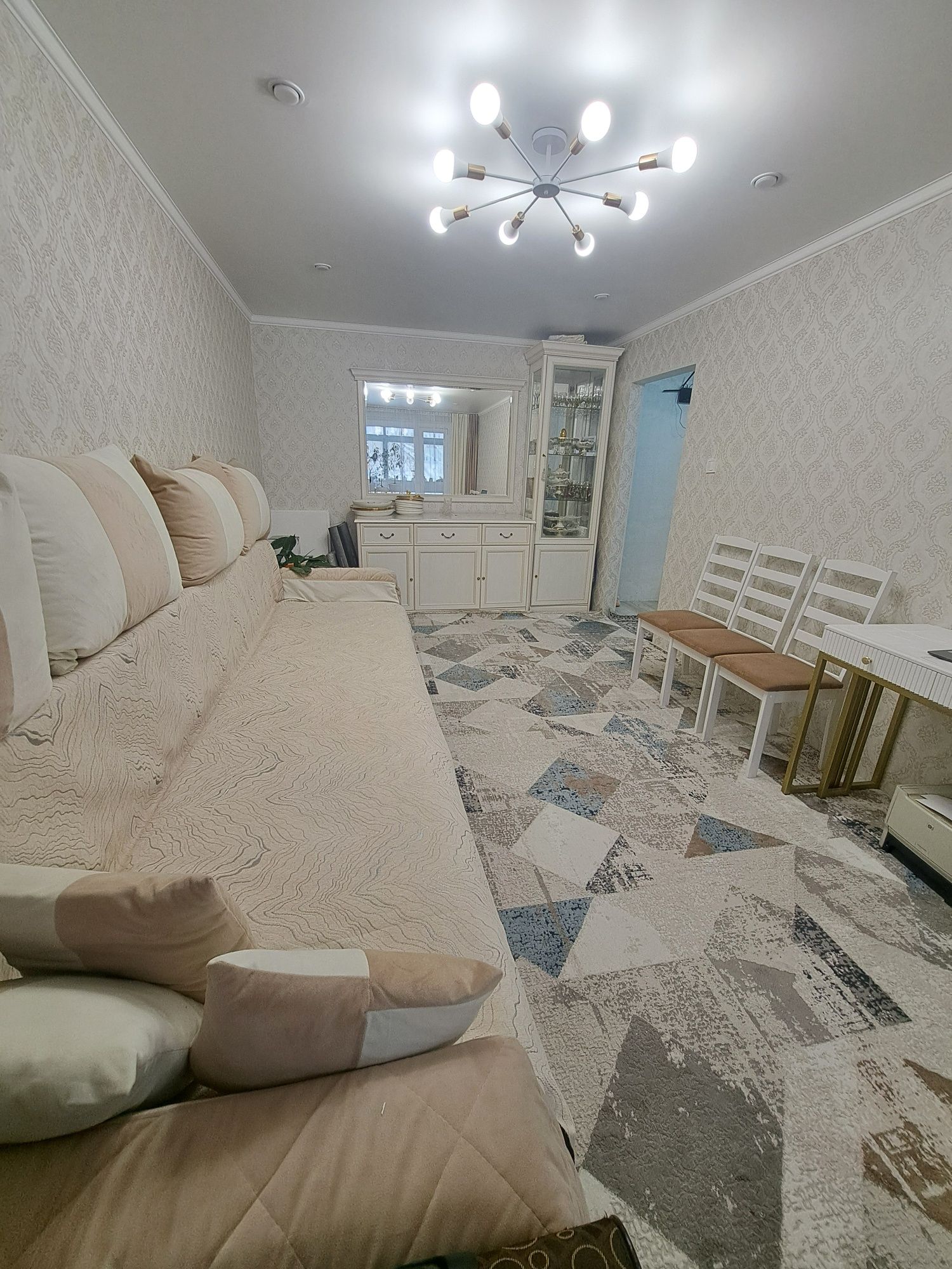 Продаём двухкомнатную квартиру УП за Алтын Араем