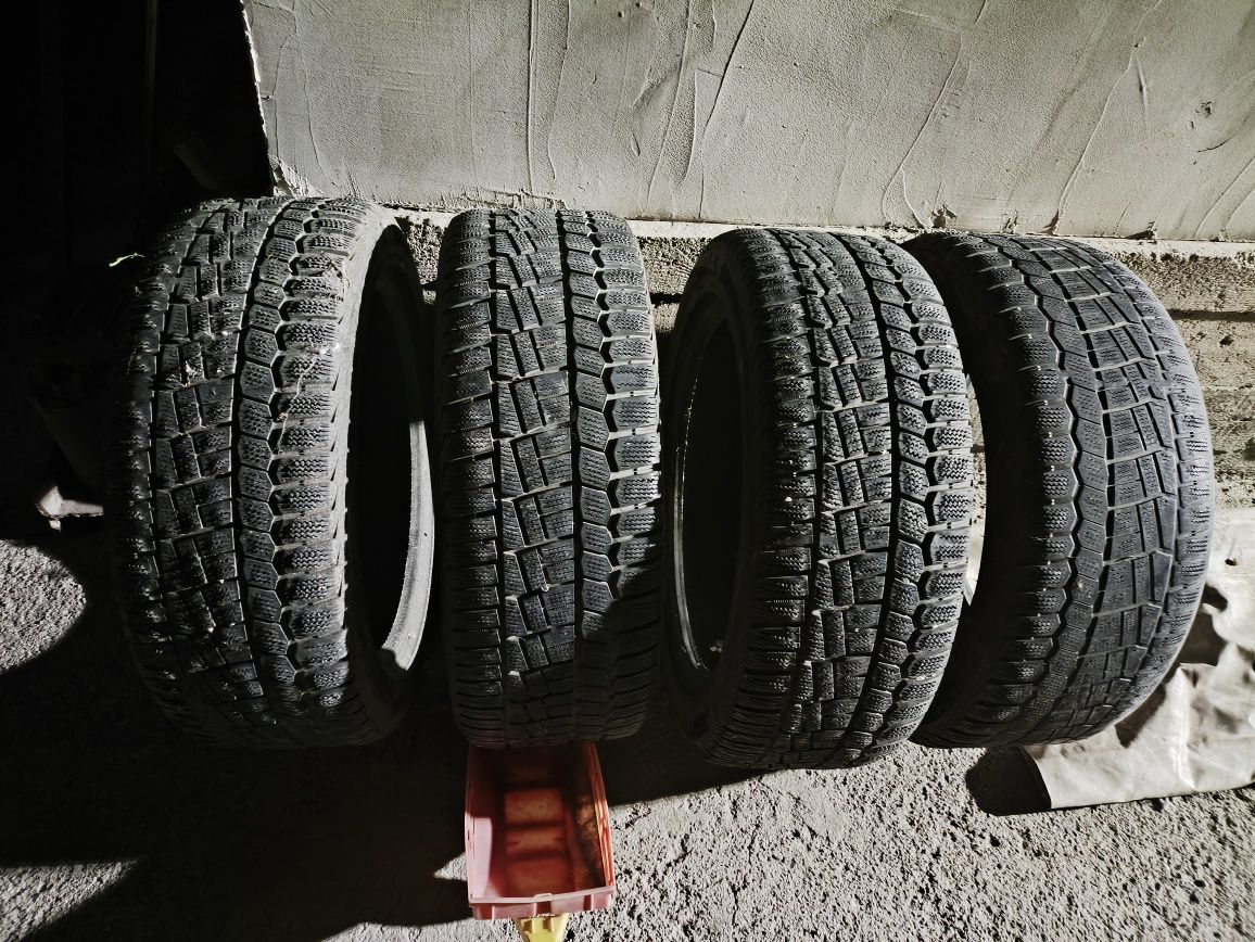 Шины 225 45R17   1шт 5000