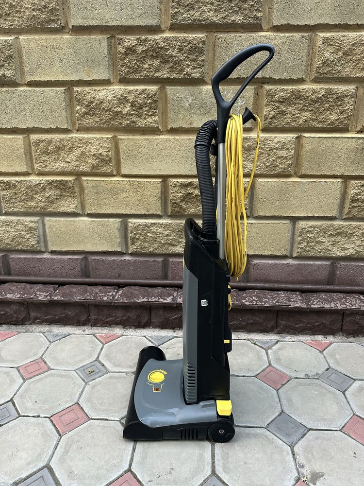 Щеточный Пылесос Karcher CV 38/2